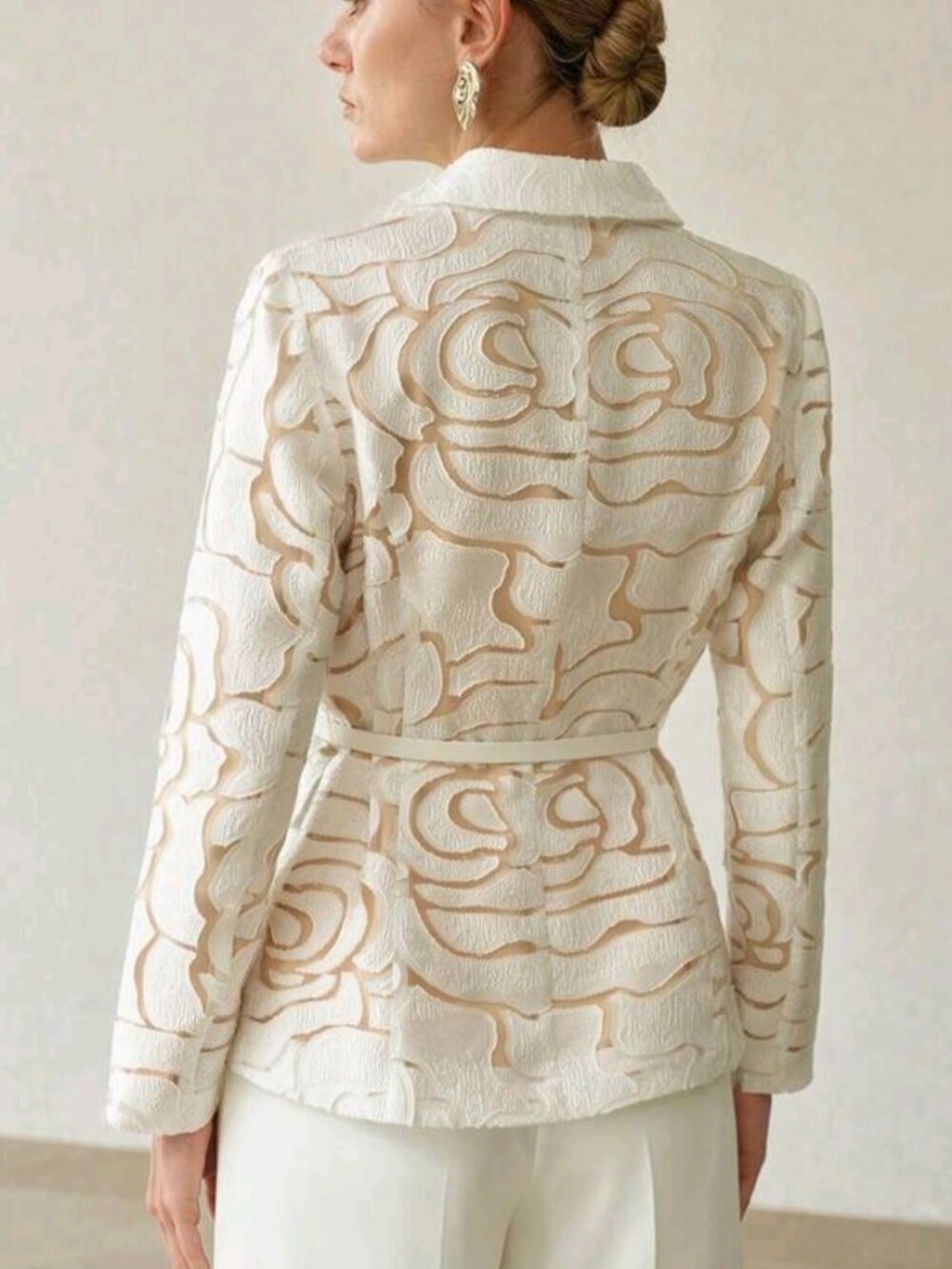 EXQUISITE WAIST-CINCHED ELEGANT LONG SLEEVE TEXTURED EMBROIDERY WOMEN'S BLAZER - Picture 4 of 14